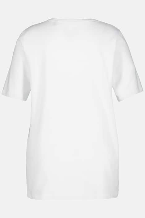 T-shirt à coupe évasée. Décolleté en V et manches courtes