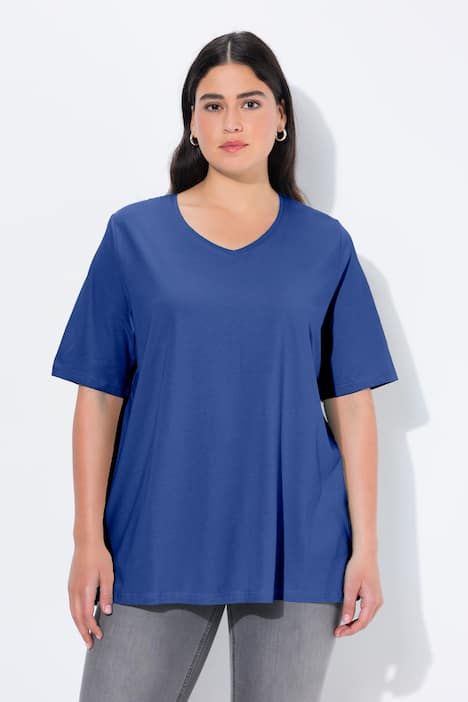 T-shirt à coupe évasée. Décolleté en V et manches courtes