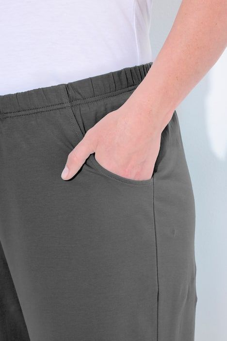 Short en jersey. Taille élastique et poches