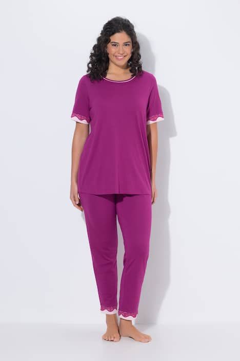 Pyjama deux pièces, T-shirt décolleté rond et manches courtes, liserés en dentelle