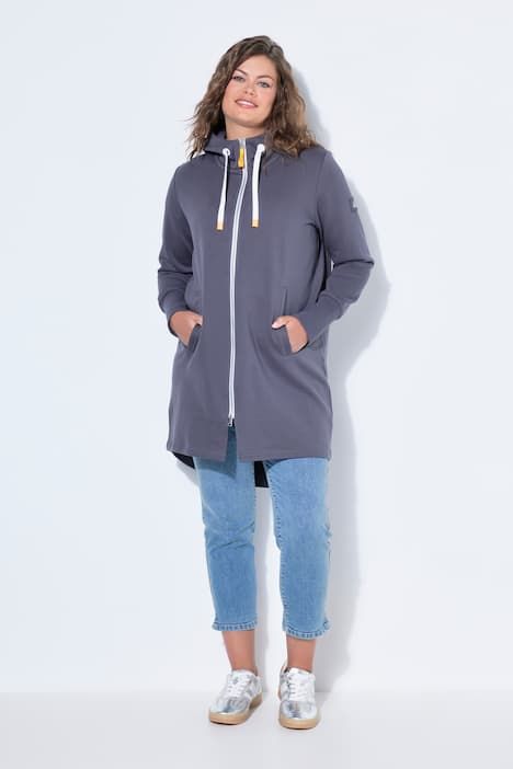 Veste à capuche en molleton. Coupe longue. Cordon de serrage dans la taille. Manches longues