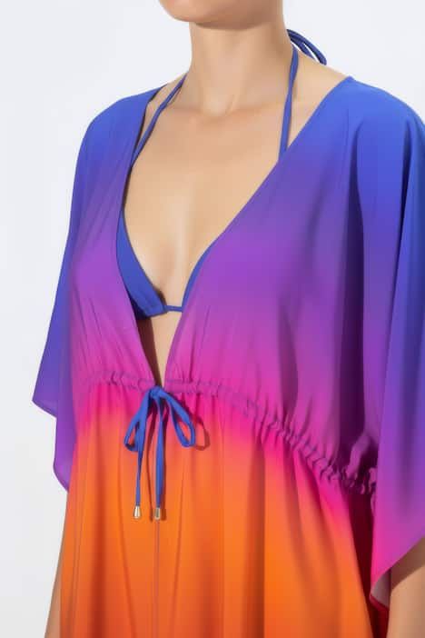 Caftan à manches courtes et encolure V. Motif palmiers et dégradé de couleurs