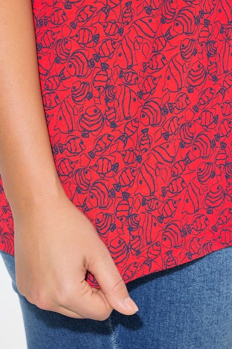 T-shirt, motif poissons. Col V à plis fantaisie. Manches courtes