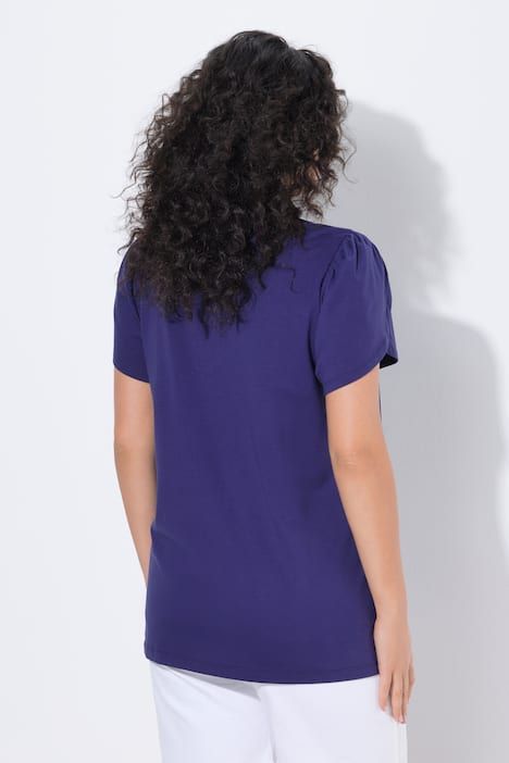 T-shirt, effet superposition. Col rond et manches courtes. Coupe évasée