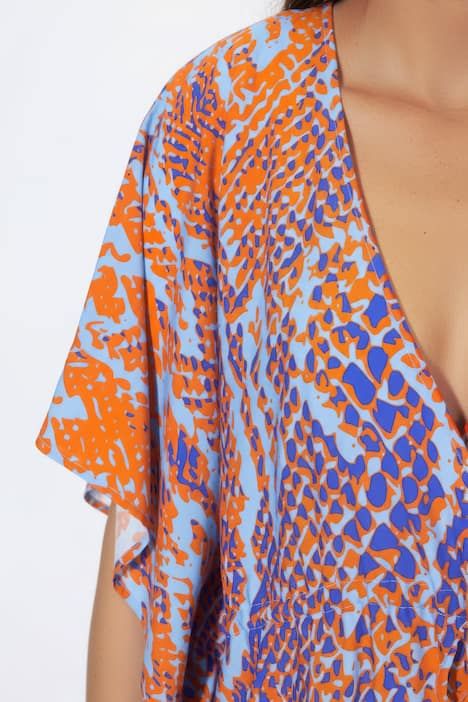 Caftan imprimé serpent, col en V et manches mi-longues