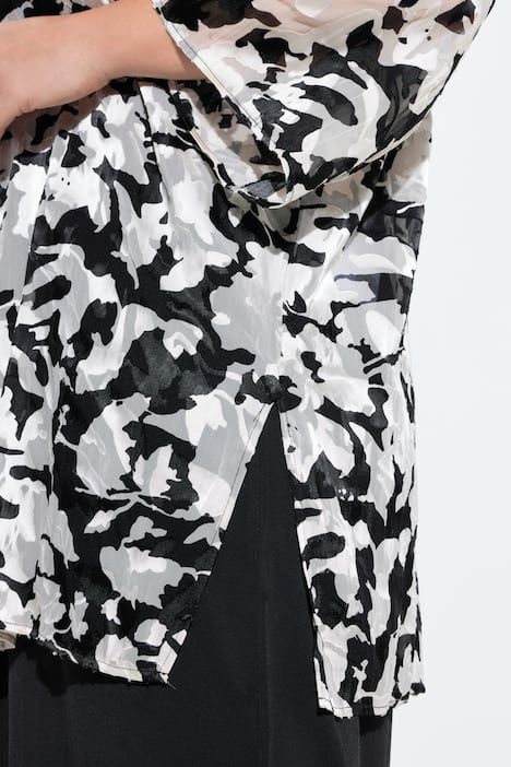 Veste en mousseline dévorée, décolleté V et manches 3/4