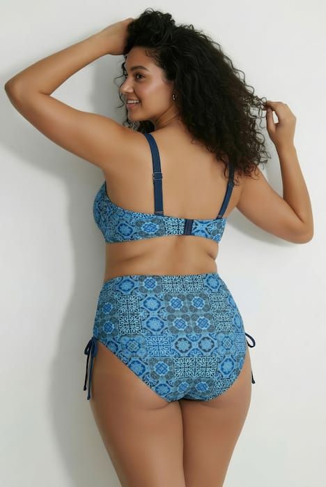 Bikini à bonnets souples, motif vacances au bord de la mer, bretelles ajustables et matière recyclée