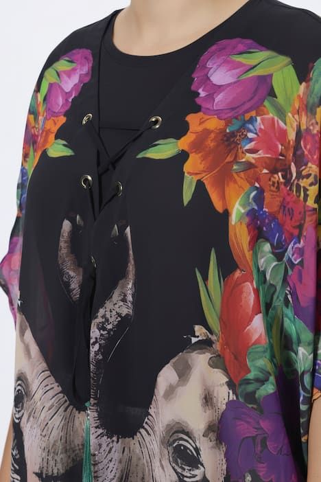 Tunique imprimé éléphants, décolleté en V et manches courtes, laçage