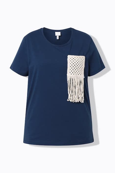 T-shirt en coton bio, poche poitrine en crochet, col rond et manches courtes