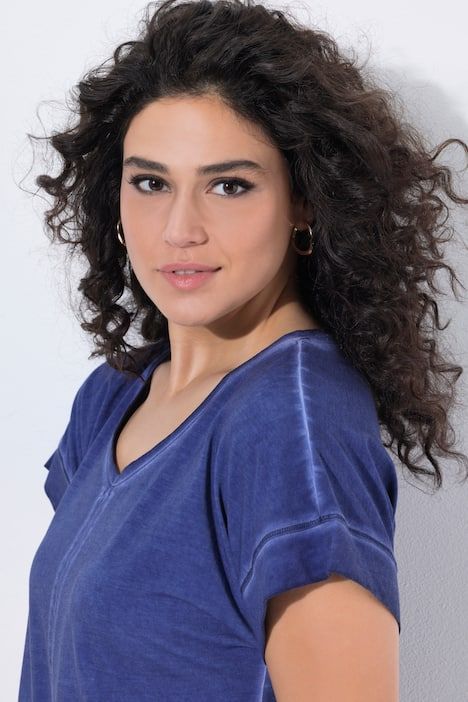 T-shirt oversize, décolleté en V et manches courtes, délavage cold dyed