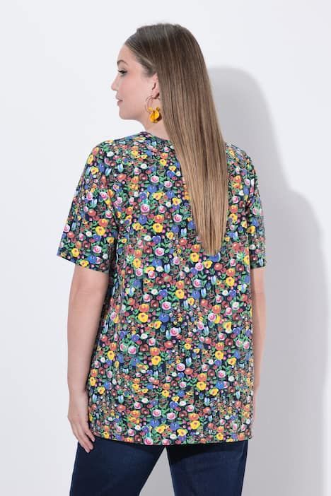 T-shirt motif floral, coupe évasée, décolleté en V et manches courtes