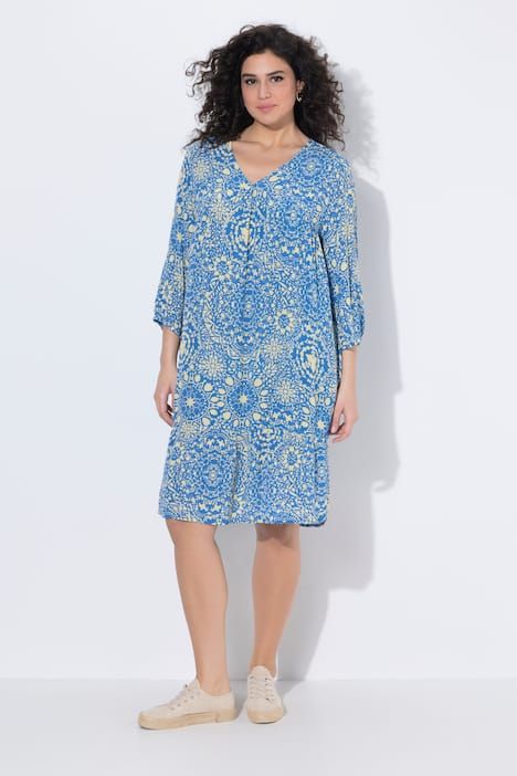 Robe coupe évasée, motif mosaïque, décolleté en V et manches 3/4