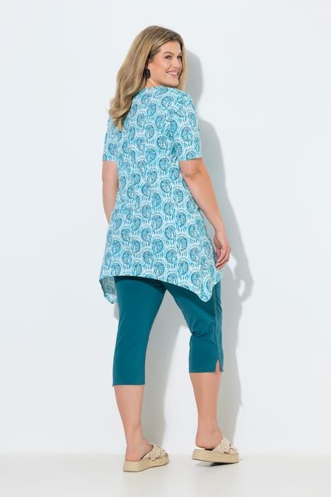 T-shirt long en coton bio, décolleté en V et manches courtes, coupe évasée