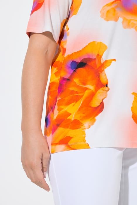 T-shirt décolleté en V et manches courtes, coupe Classic Fit