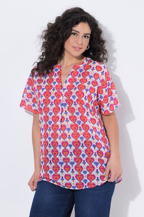 Chemisier imprimé, col très légèrement montant et manches longues, pli fantaisie