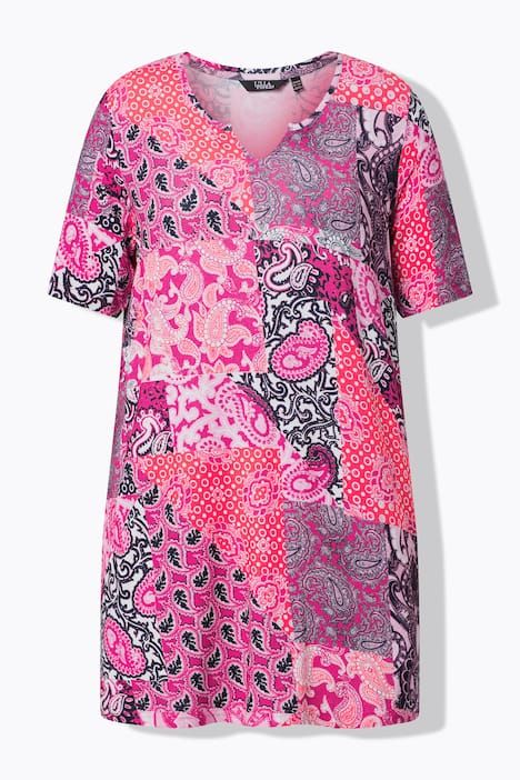 T-shirt avec jeu de motifs, manches courtes et col tunisien, coupe évasée