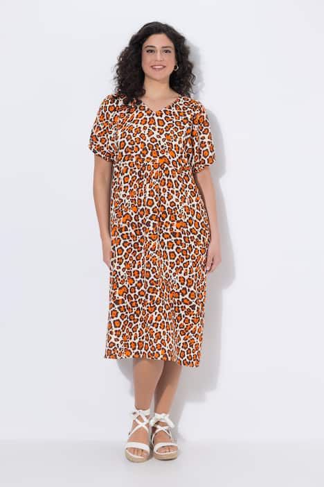 Robe en mousseline léopard, manches courtes et décolleté en V, coupe évasée