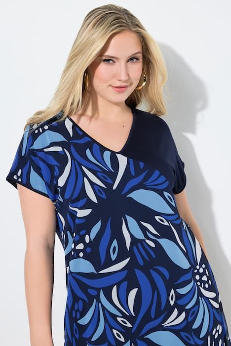 Robe oversize, avec voile en mousseline, décolleté en V et manches courtes