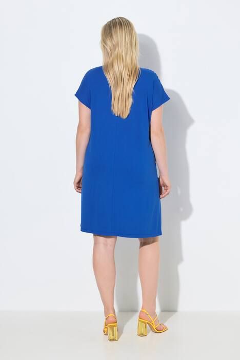 Robe en jersey oversize, avec voile en mousseline, décolleté en V et manches courtes