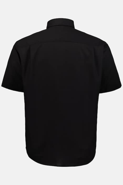 Manches courtes. Collection Business, tissu infroissable. Coupe Modern Fit.