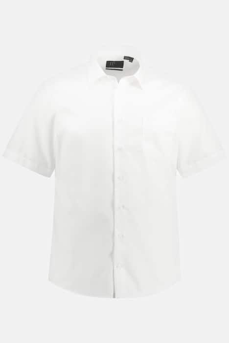 Manches courtes. Collection Business, tissu infroissable. Coupe Modern Fit.