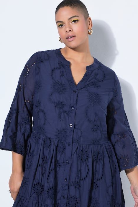 Robe maxi à volants. Manches 3/4 et broderie ajourée