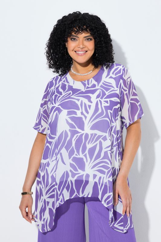 Blouse en mousseline, décolleté rond et manches courtes, fente dans le dos