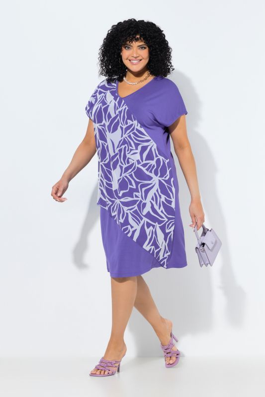 Robe en jersey, voile en mousseline, décolleté en V et manches courtes