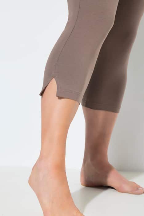 Pantalon corsaire, longueur 7/8. Taille élastique - jusqu'au 68/70