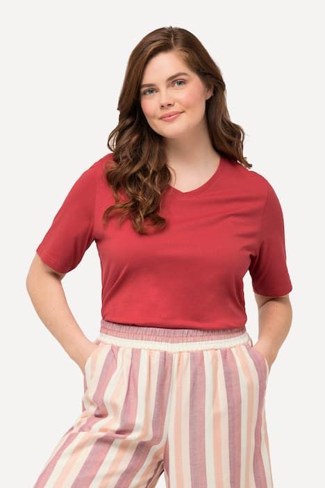 T-shirts en coton bio. Col en V et manches courtes. Lot de 2