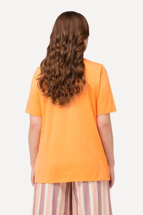 T-shirts en coton bio. Col en V et manches courtes. Lot de 2