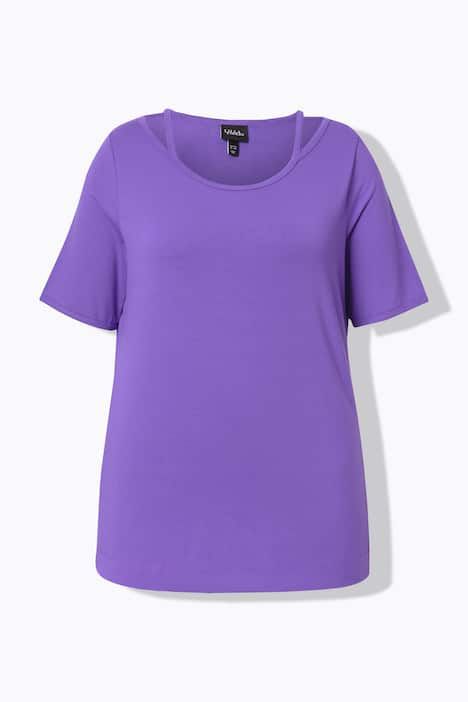 T-shirt à découpes. Encolure ronde et manches courtes. Coupe Classic