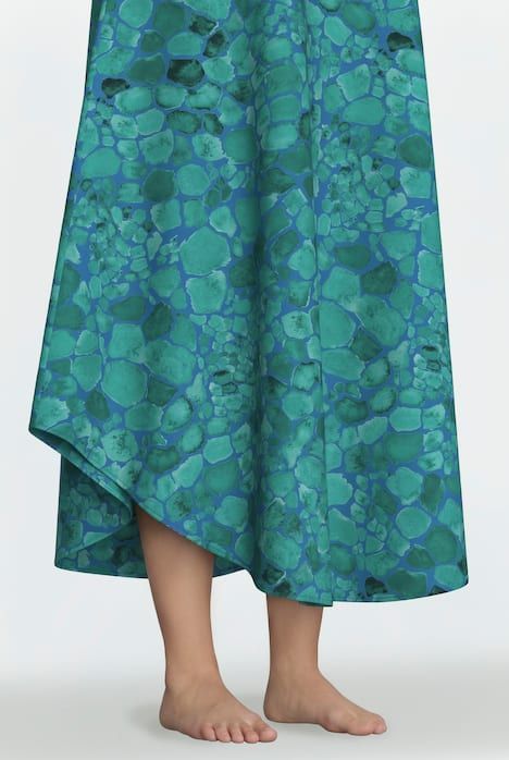 Robe midi sans manches, décolleté rond et coupe évasée