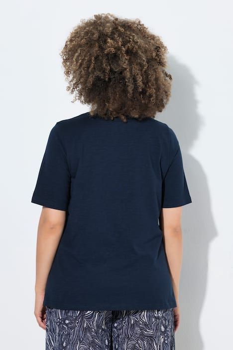 T-shirt motif imprimé, coupe Classic Fit, décolleté rond et manches courtes