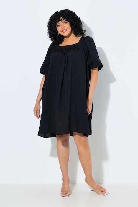 Robe coupe évasée, manches courtes ballon et décolleté carré