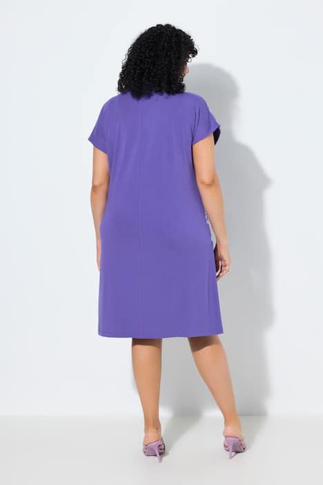 Robe en jersey, voile en mousseline, décolleté en V et manches courtes