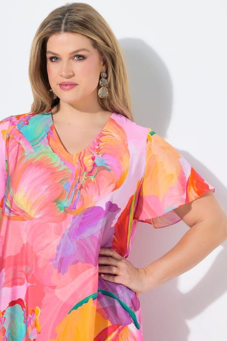 Robe midi en satin, motif floral, décolleté en V et manches courtes, coupe évasée