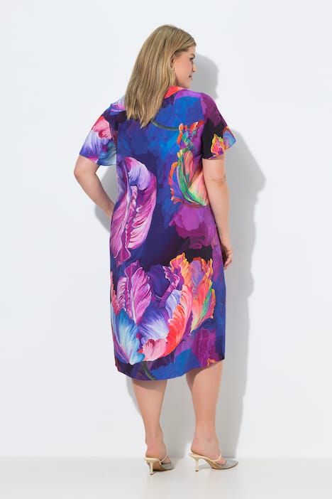 Robe midi en satin, motif floral, décolleté en V et manches courtes, coupe évasée