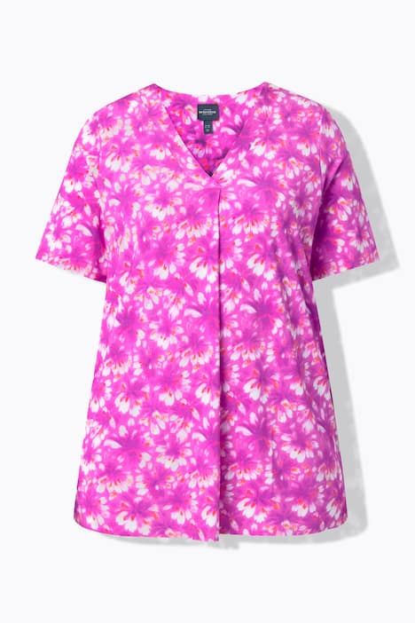 T-shirt au tombé fluide, décolleté en V avec pli fantaisie et manches courtes, coupe évasée