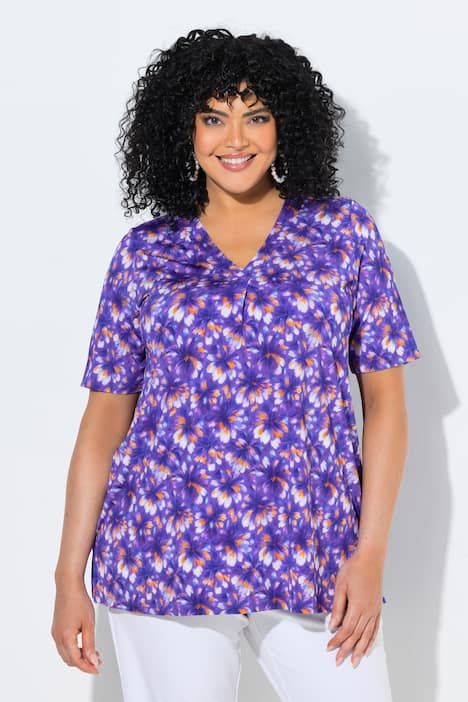 T-shirt au tombé fluide, décolleté en V avec pli fantaisie et manches courtes, coupe évasée