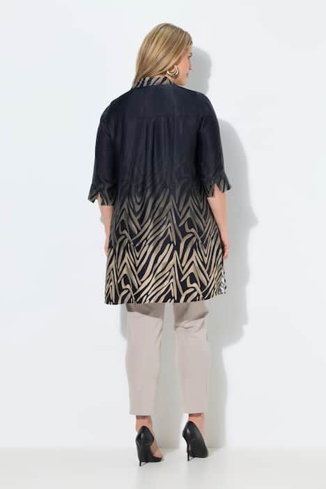 Chemisier long en satin, poches, col chemise et manches 3/4, coupe évasée