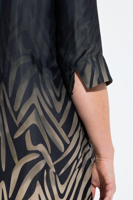 Chemisier long en satin, poches, col chemise et manches 3/4, coupe évasée