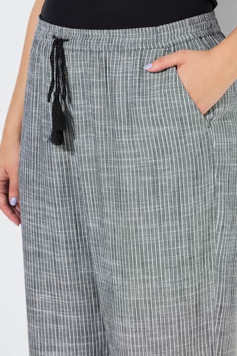 Jupe-culotte Rose en lin mélangé, fines rayures et jambe large