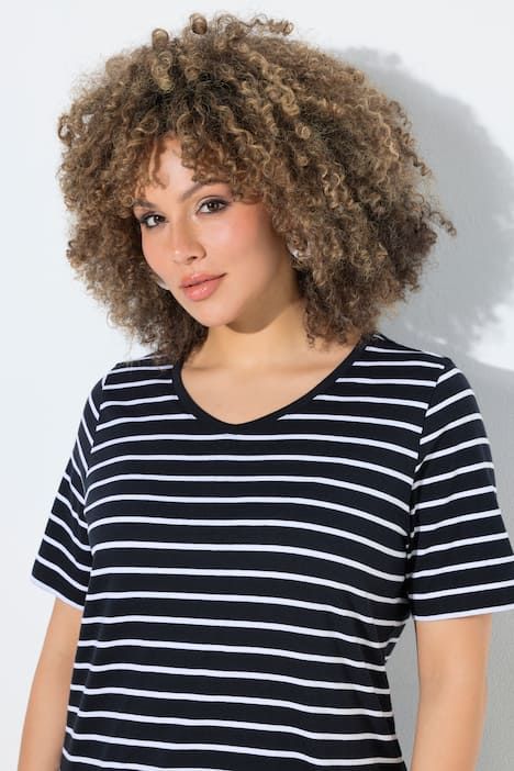 T-shirts en lot de 2, uni/rayures, décolleté en V et manches courtes