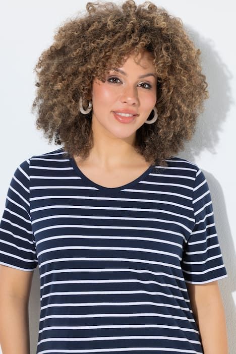 T-shirts en lot de 2, uni/rayures, décolleté en V et manches courtes