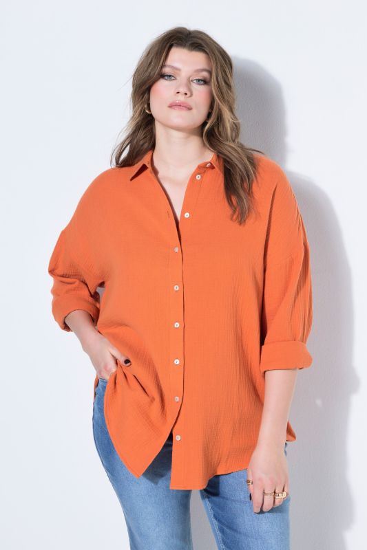 Chemisier en mousseline, oversize. Col classique, manches longues