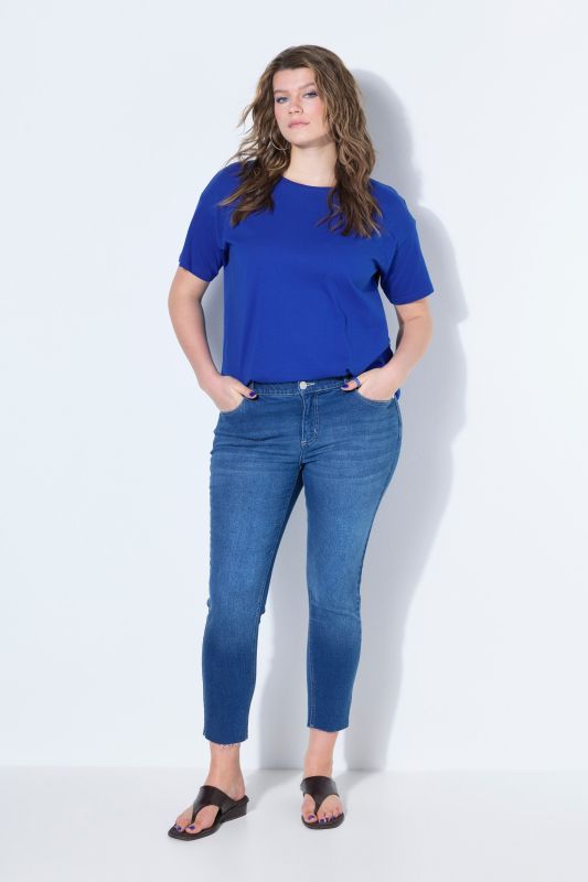 Jean court, cinq poches, base frangée