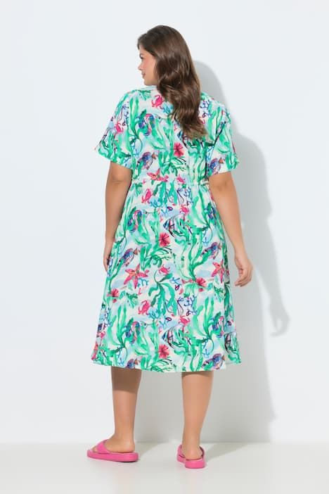 Robe en mousseline avec cordon à nouer sous tunnel, décolleté en V et manches courtes