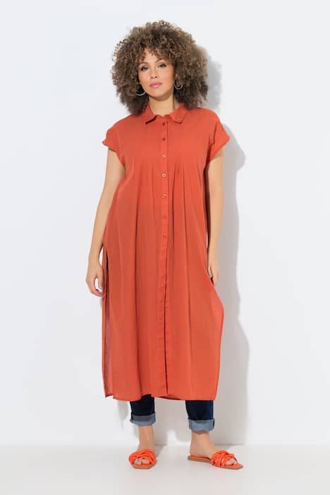 Chemisier long à manches courtes, col chemise et plis fantaisie, coupe évasée