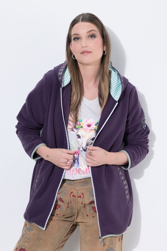 Veste en polaire inspirée du costume traditionnel bavarois, avec capuche, broderie fantaisie et manches longues